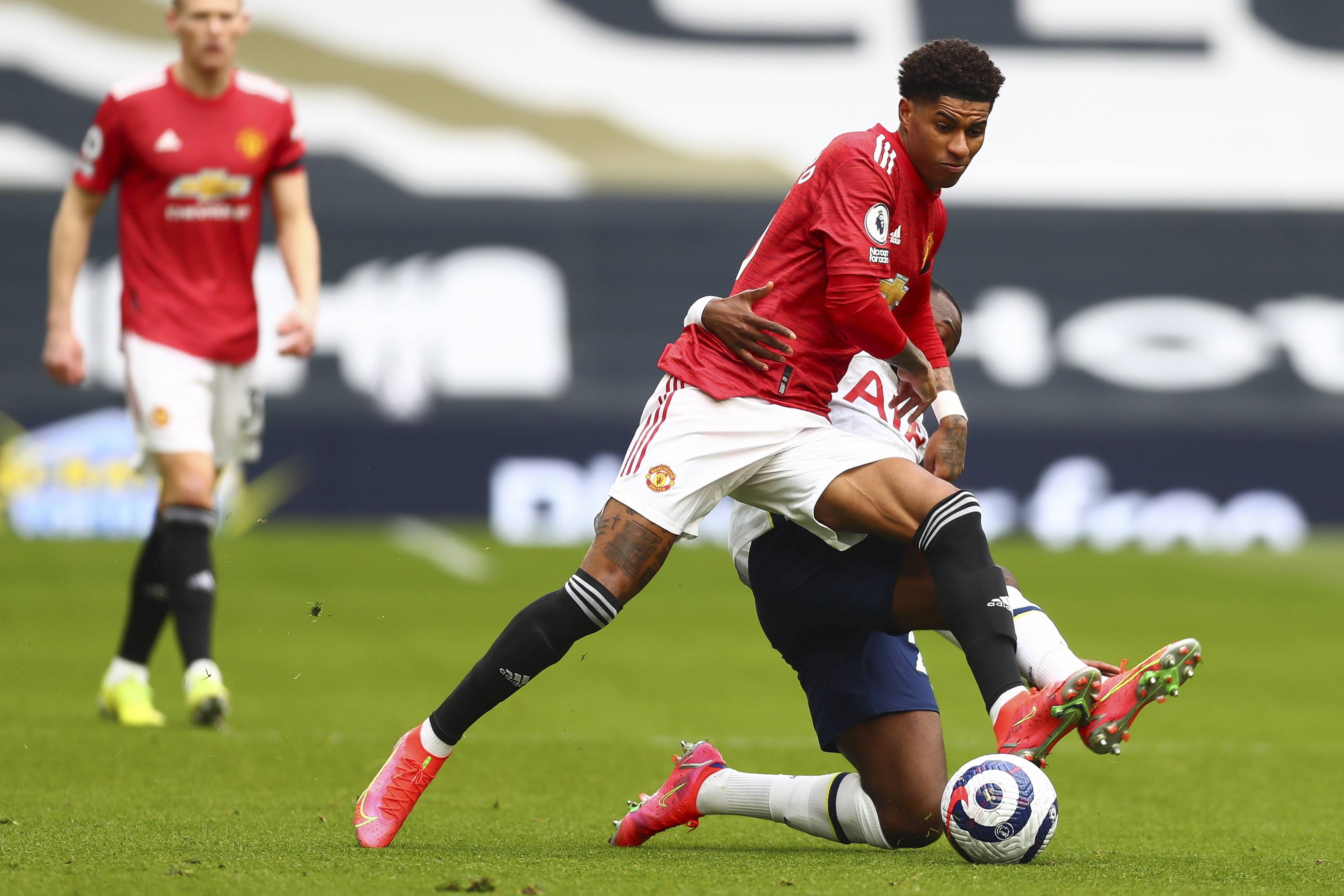 借他的出色 借他的出色